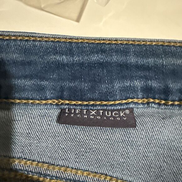 NYDJ Wide Leg Capri Jeans Rhodes Medium Wash Blue Denim Lift Tuck Size 12 New - Picture 8 of 14